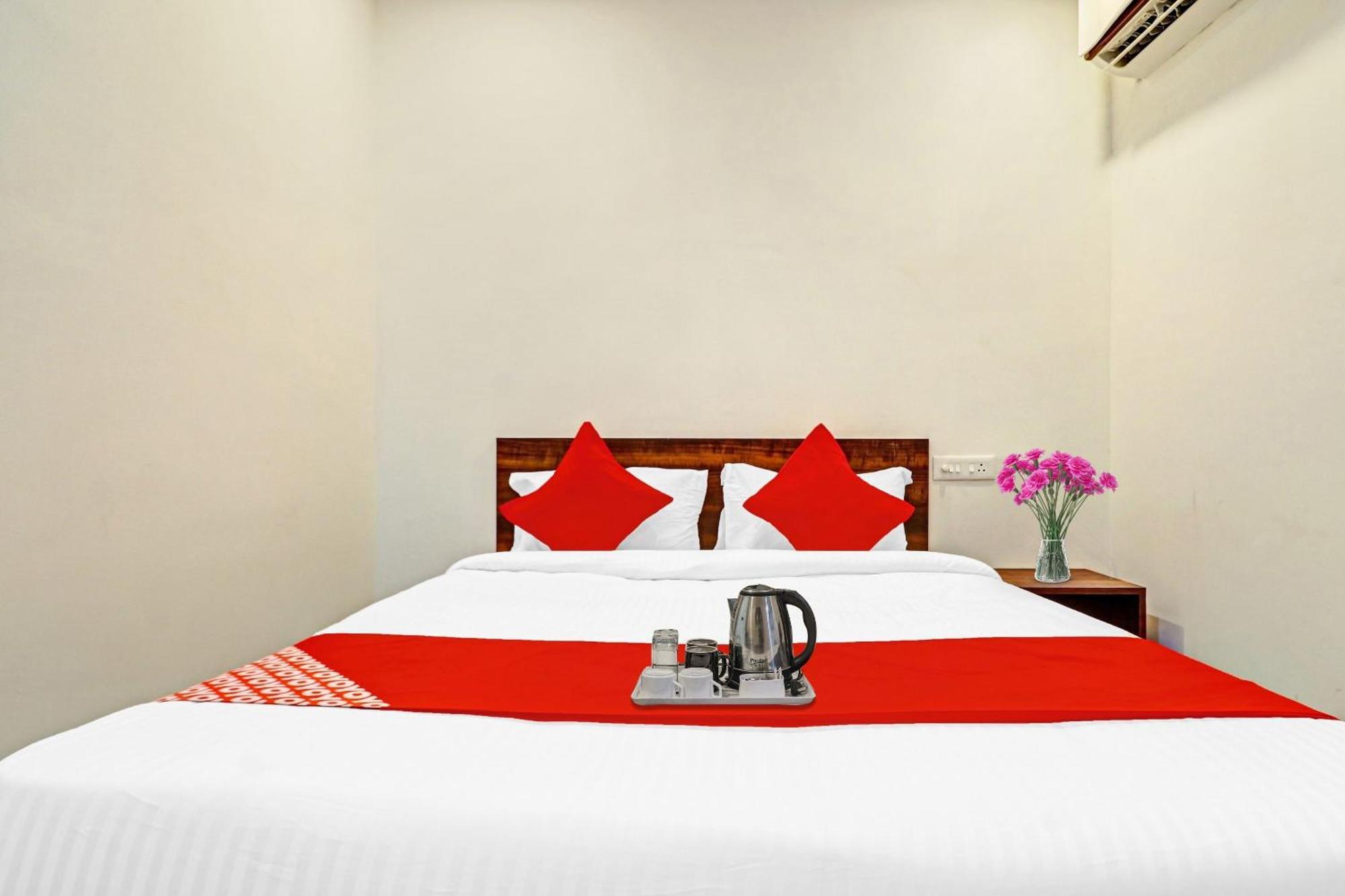 Hotel O Night Eye 하이데라바드 외부 사진