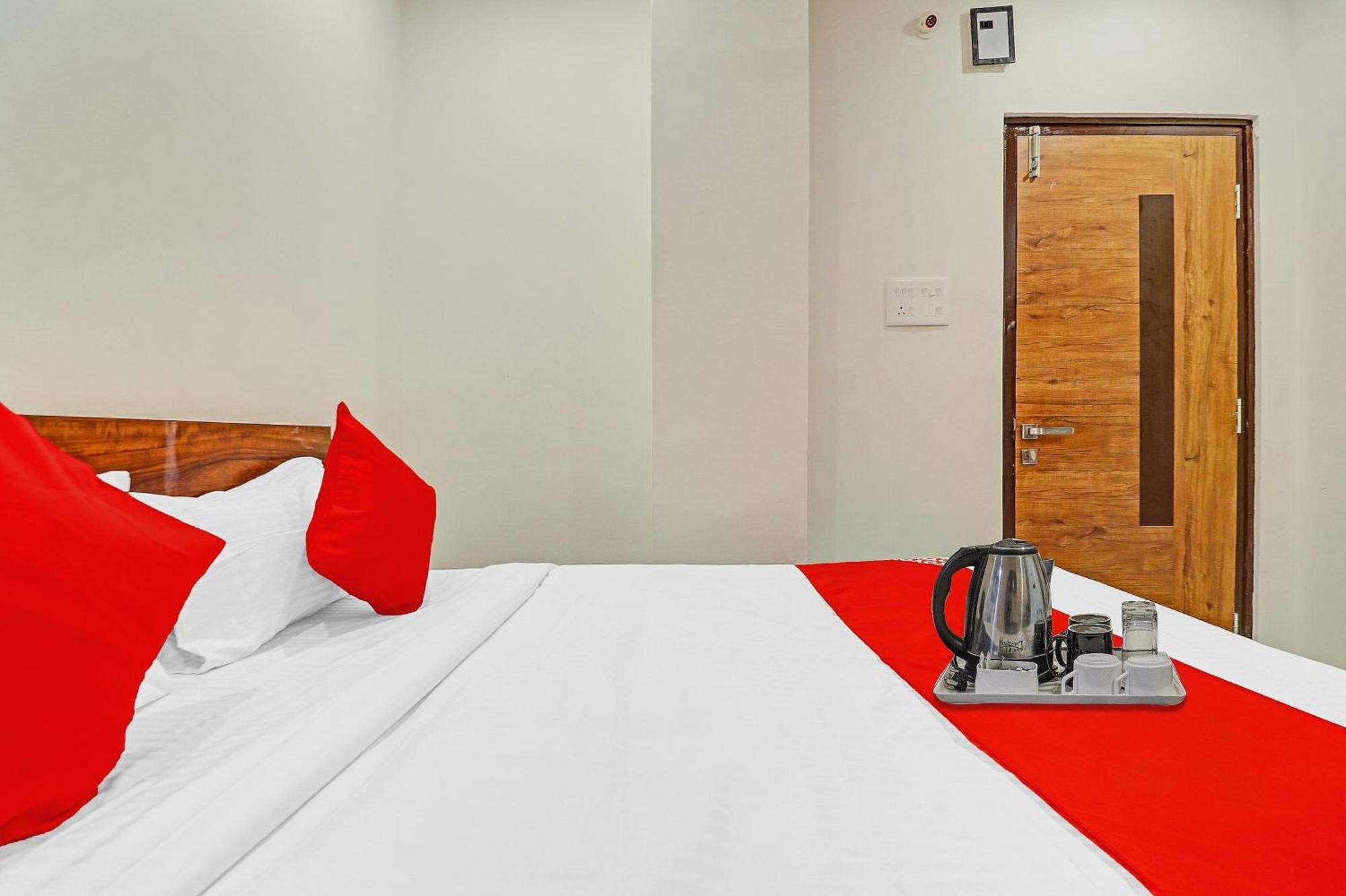 Hotel O Night Eye 하이데라바드 외부 사진